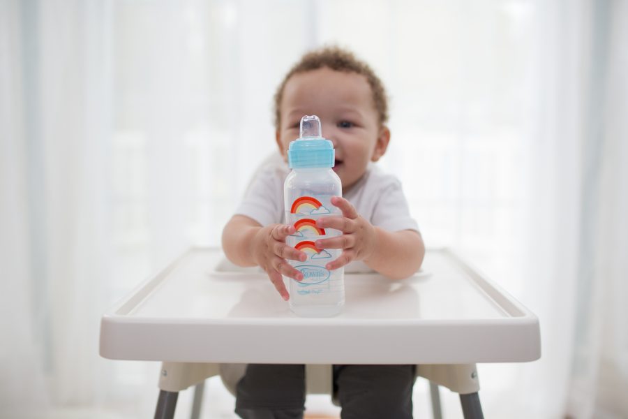 Lifestyle_Options _Bottle_to_Sippy_Kit_Narrow_Blue_O16A6652 (2)